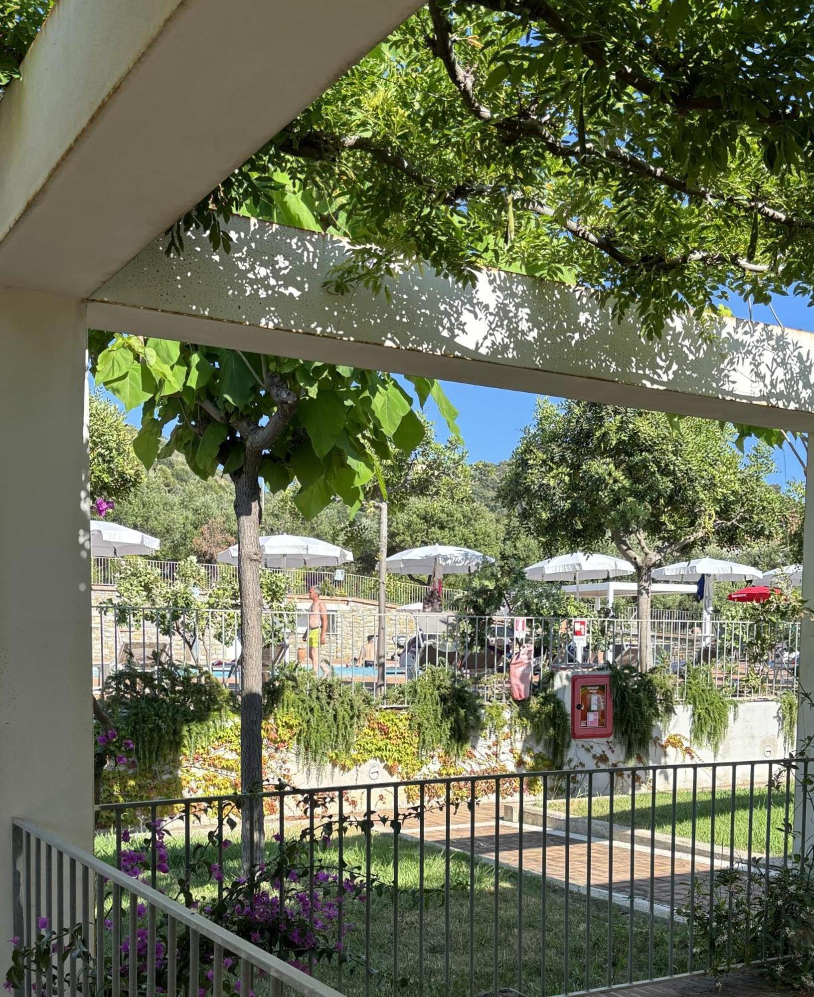 אצ'יארולי Ancora Resort מראה חיצוני תמונה